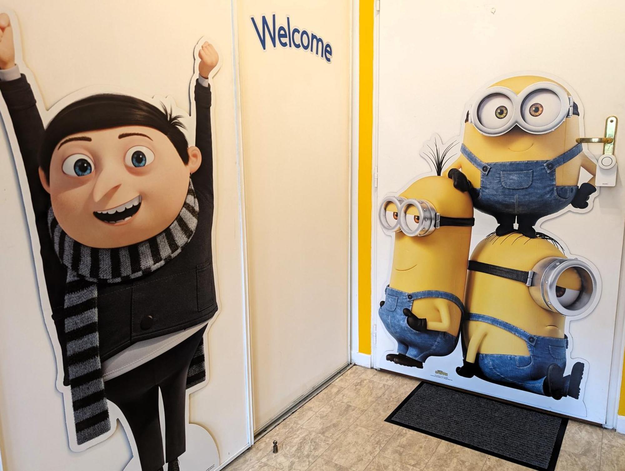 Le Repaire Des Minions - 10' Disney - Familial Баї-Роменвільє Екстер'єр фото