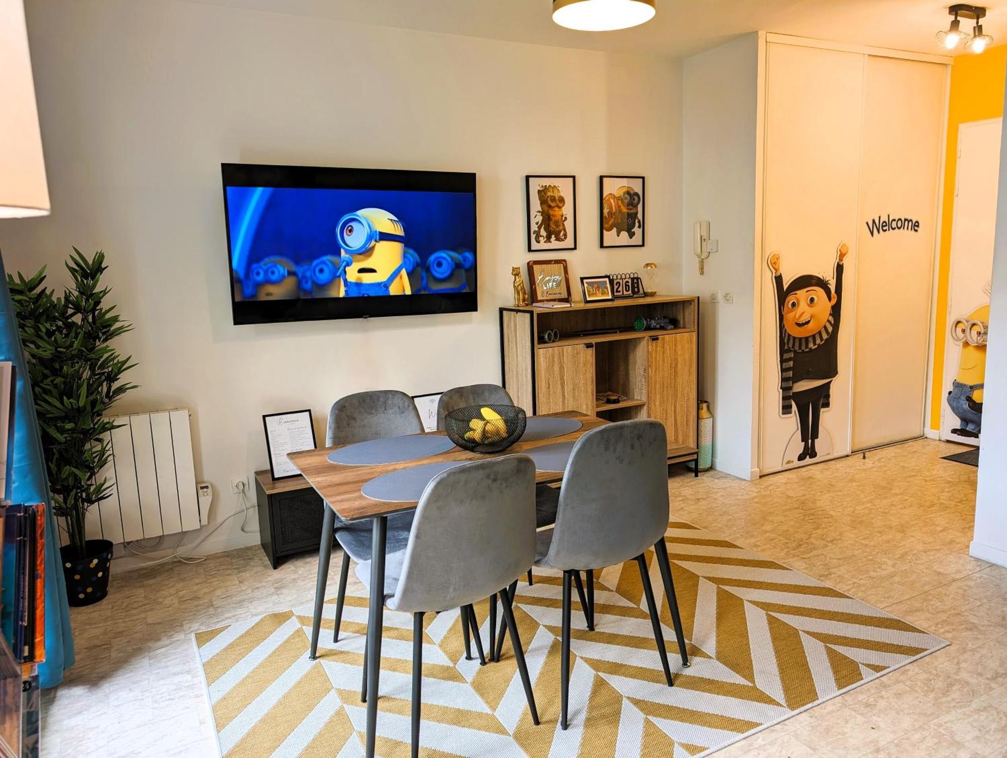 Le Repaire Des Minions - 10' Disney - Familial Баї-Роменвільє Екстер'єр фото